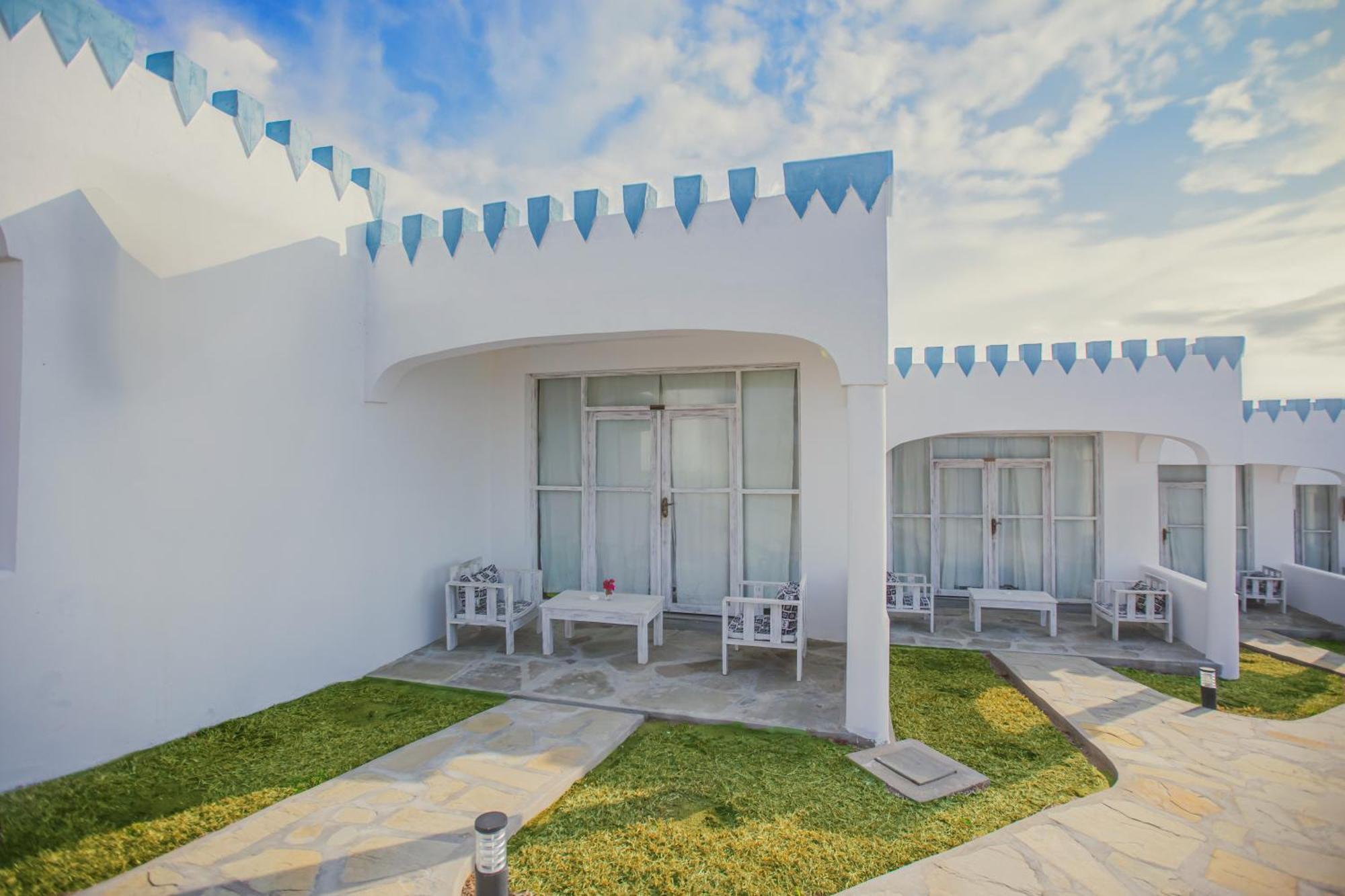 Ahg Lion Beach Resort Watamu Esterno foto