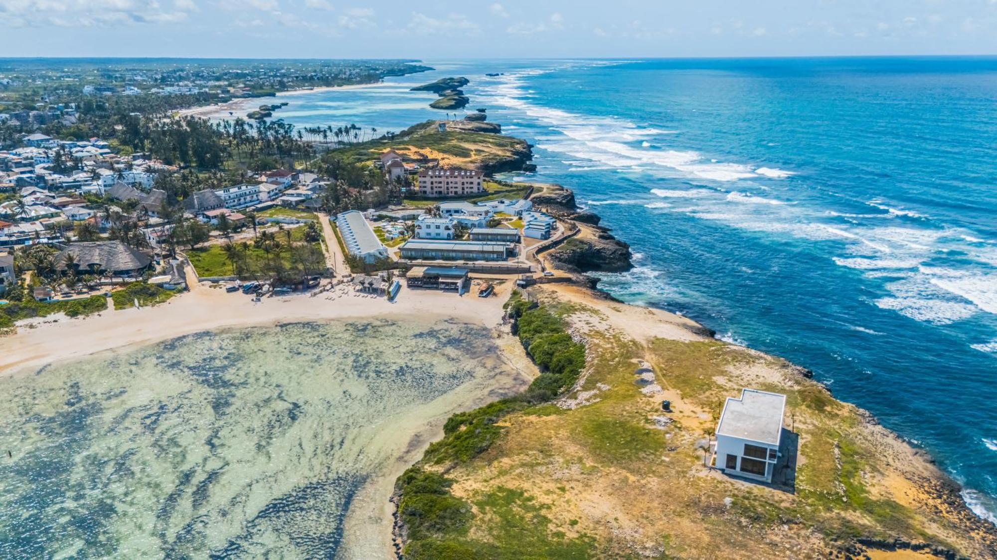 Ahg Lion Beach Resort Watamu Esterno foto