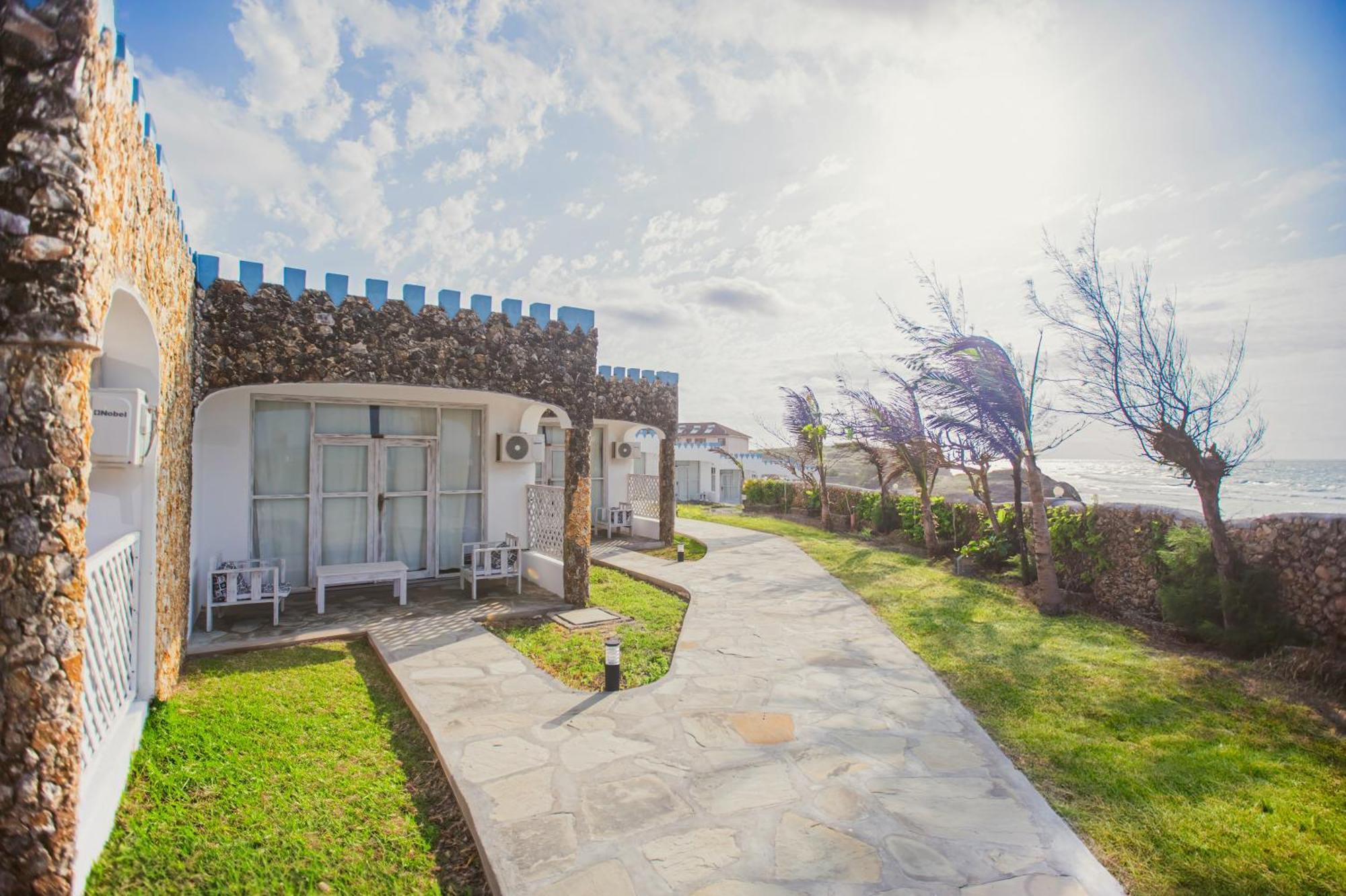 Ahg Lion Beach Resort Watamu Esterno foto